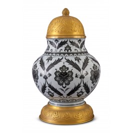 FLORAL Black and white jar with Tombak ;38;23;;;